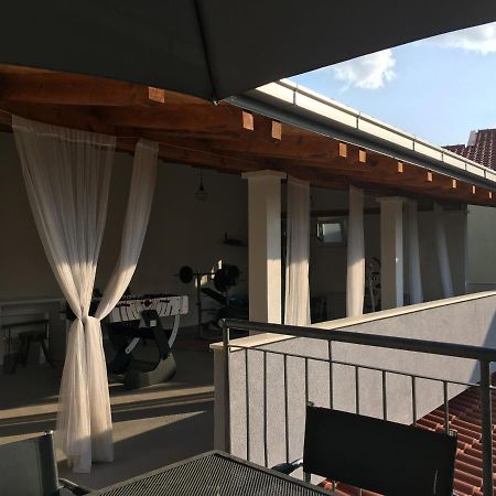 Villa Vlade- From The Heated Pool To The Beach In 1 Minute Jesenice  Bagian luar foto