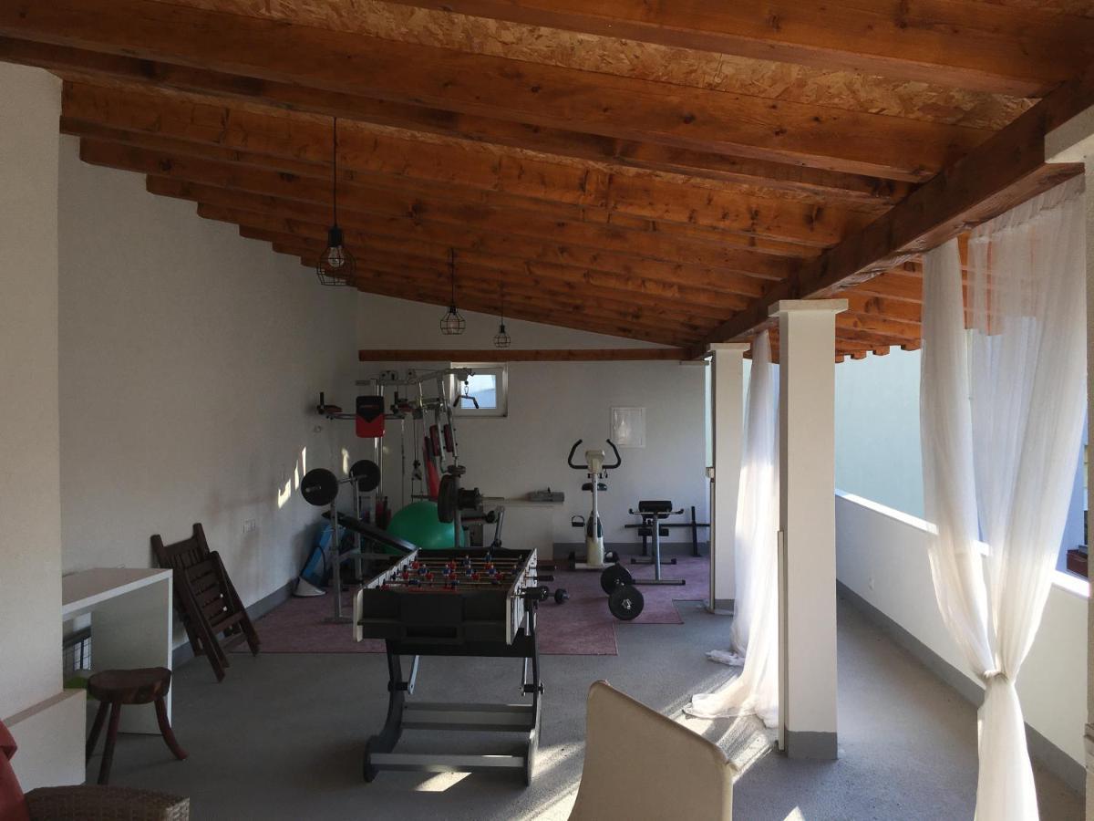 Villa Vlade- From The Heated Pool To The Beach In 1 Minute Jesenice  Bagian luar foto